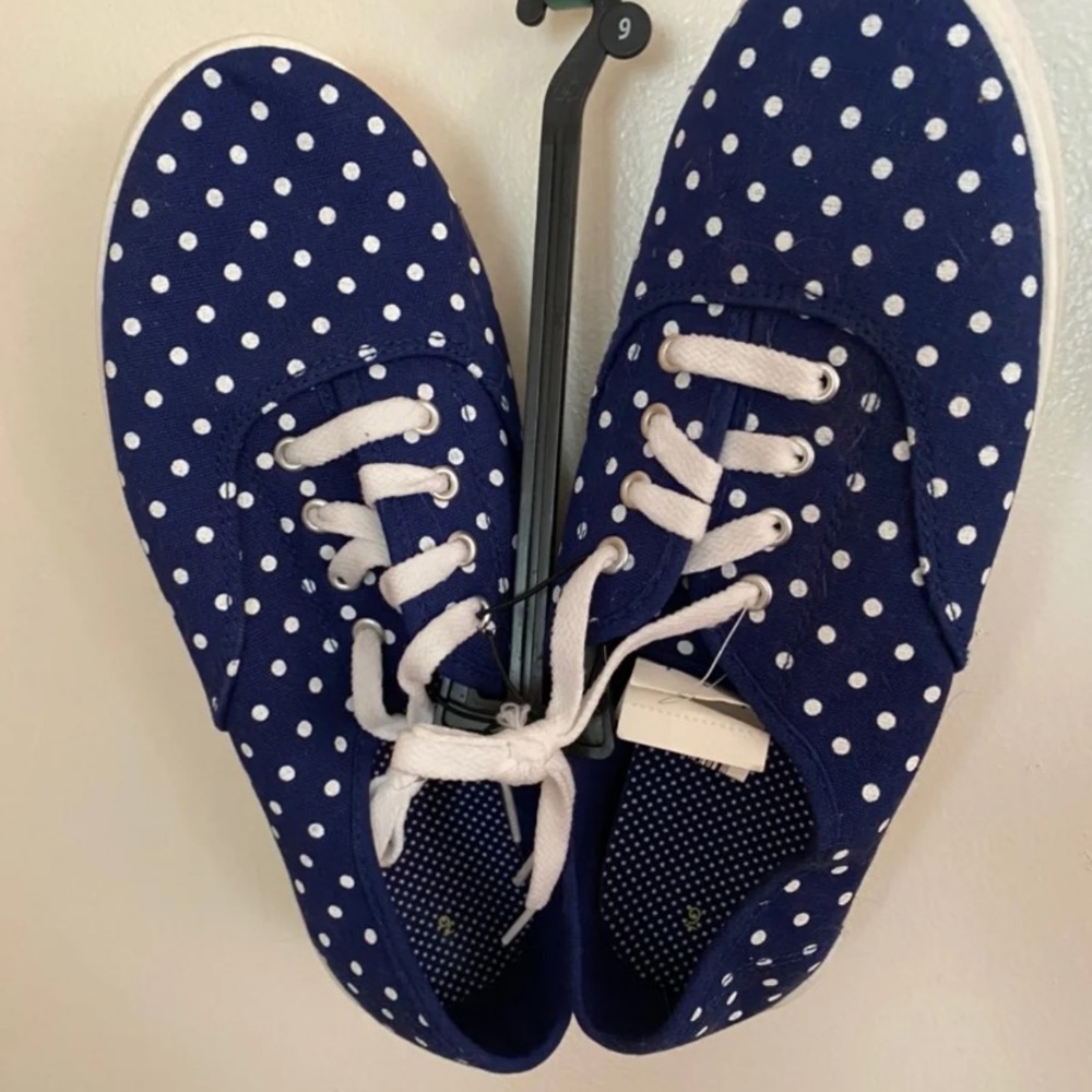 BRAND NEW Navy Blue and White Polka Dot Sneakers